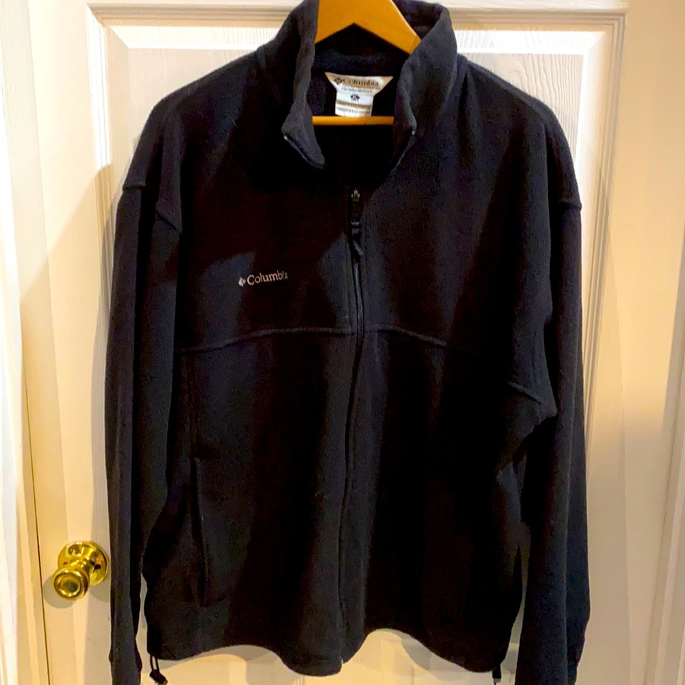 Black Columbia men’s zip up fleece jacket
